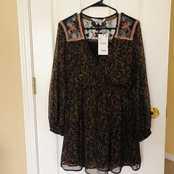 Zara Dresses & Skirts - ZARA - Patterned Fall Dress - XS